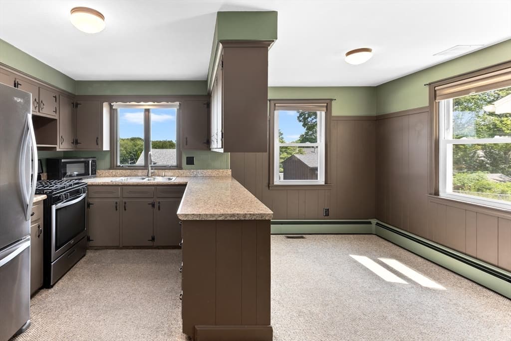 327 England St, Cumberland RI 02864 photo 9