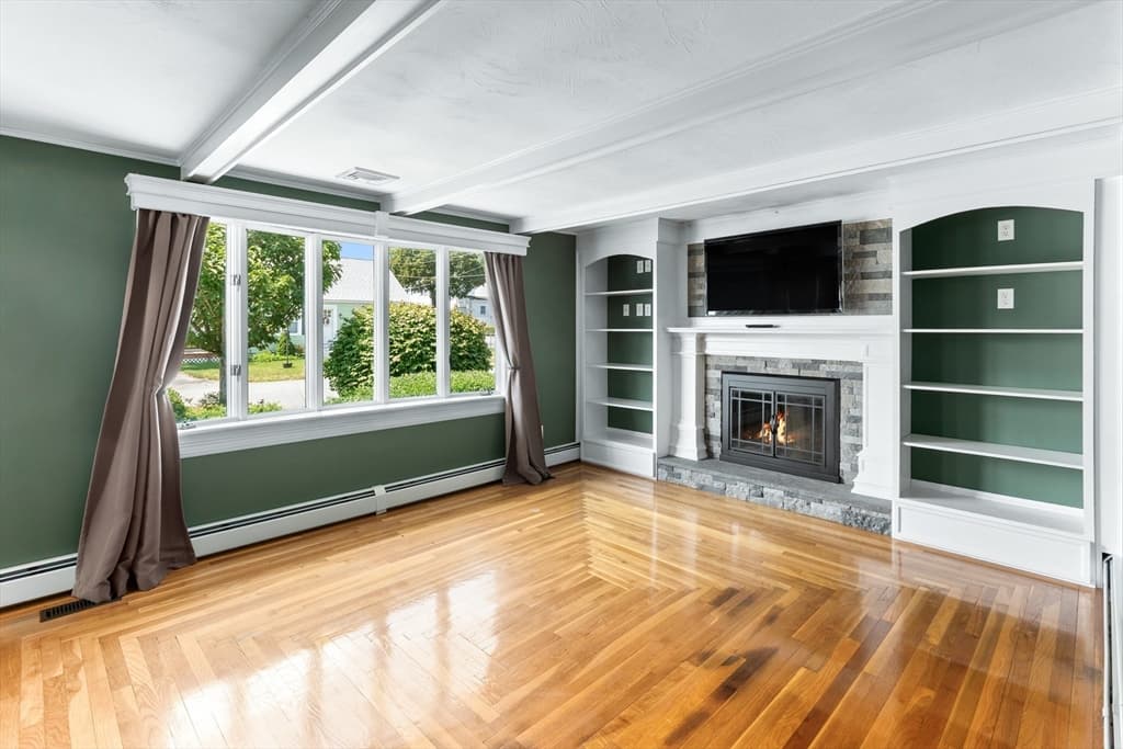 327 England St, Cumberland RI 02864 photo 4