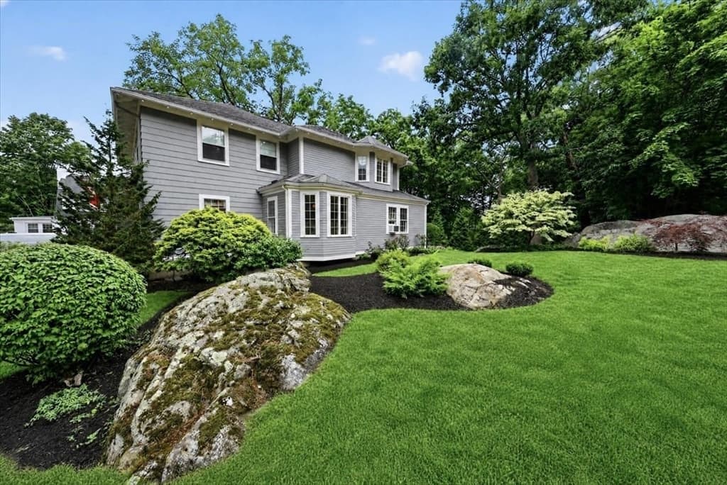 6 Bradford Rd, Hingham MA 02043 photo 2