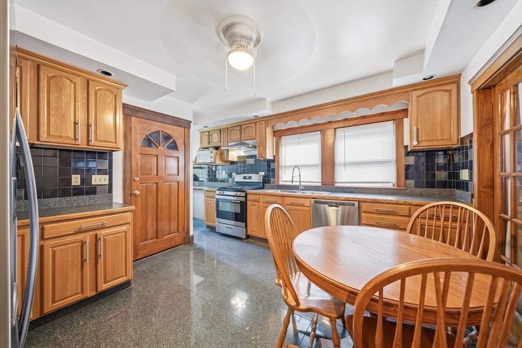 17-19 Berry St, Quincy MA 02169 photo 24