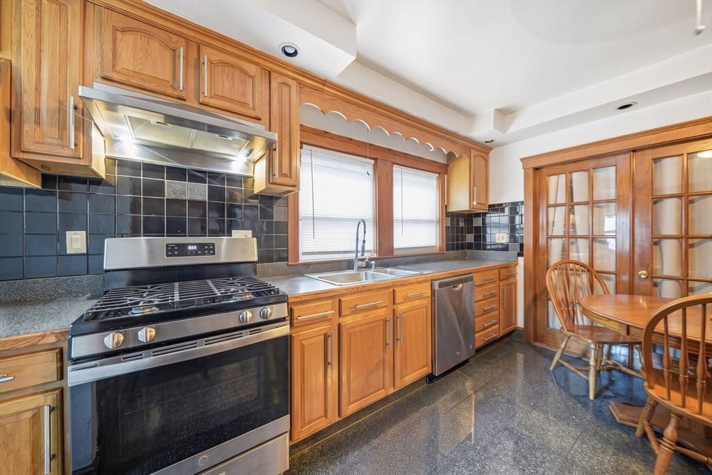17-19 Berry St, Quincy MA 02169 photo 25