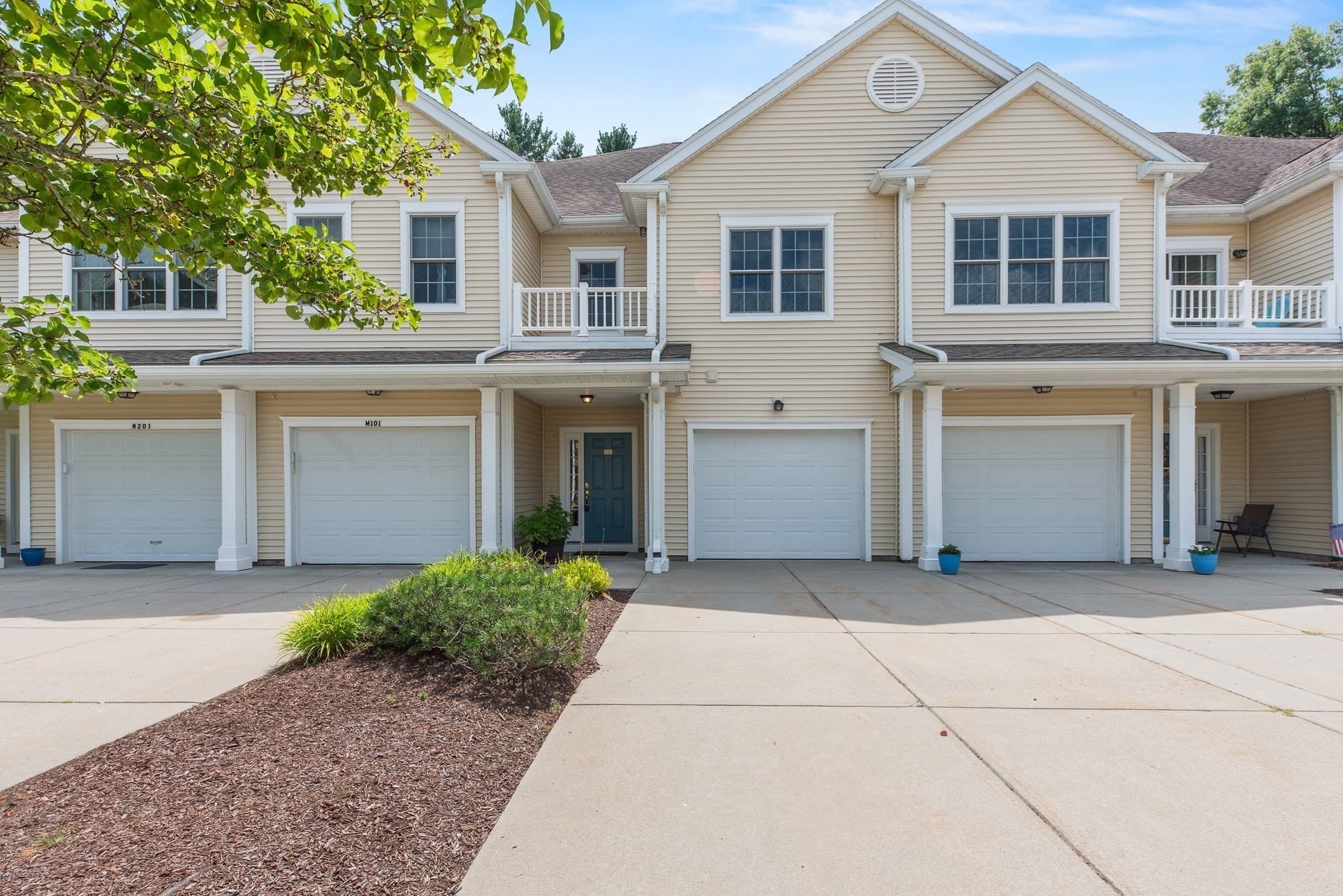 631 East St # M202, Mansfield MA 02048