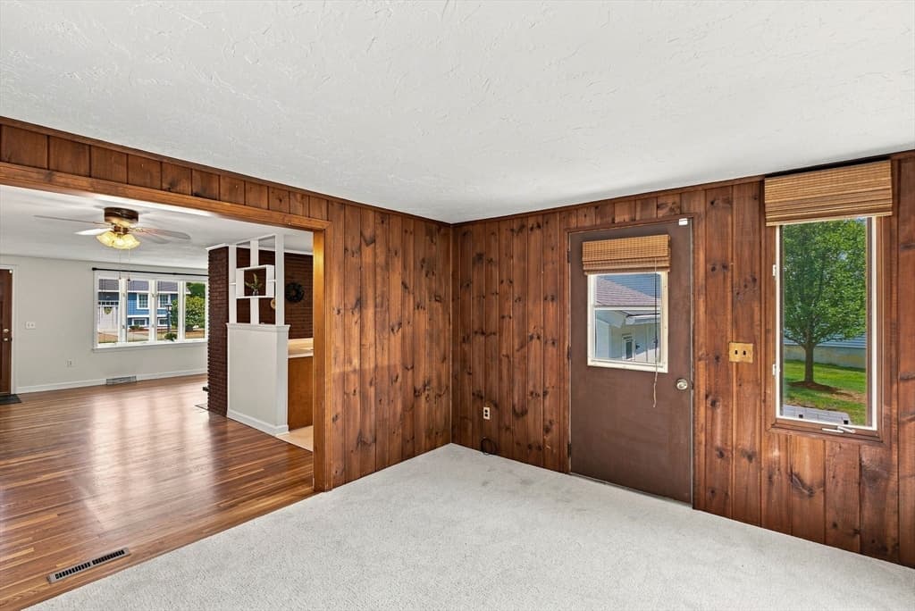 19 Champlain Dr, Hudson MA 01749 photo 13