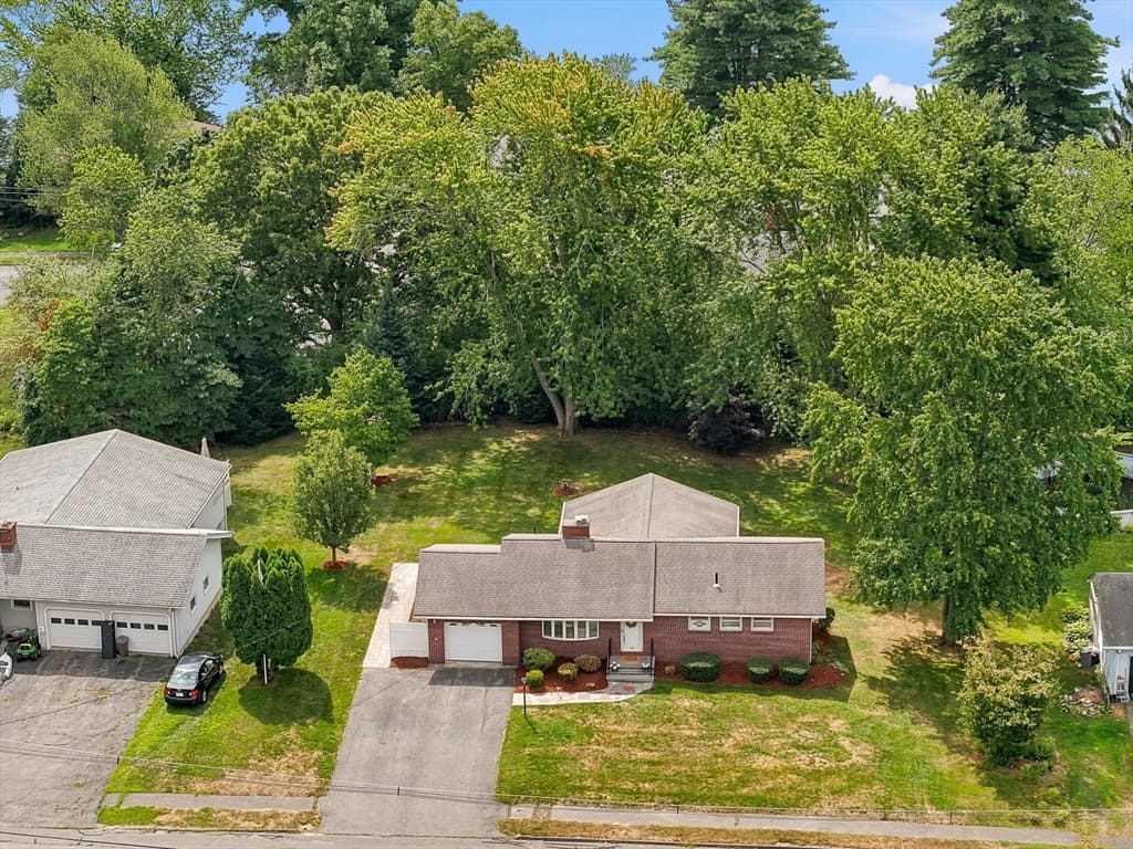 19 Champlain Dr, Hudson MA 01749 photo 28