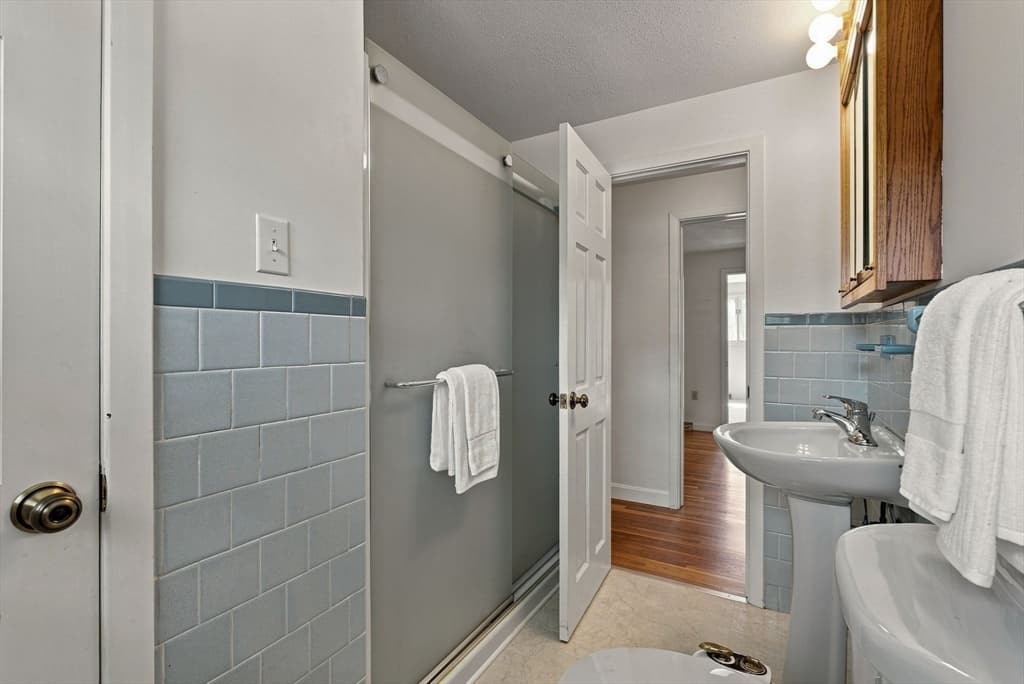 19 Champlain Dr, Hudson MA 01749 photo 20