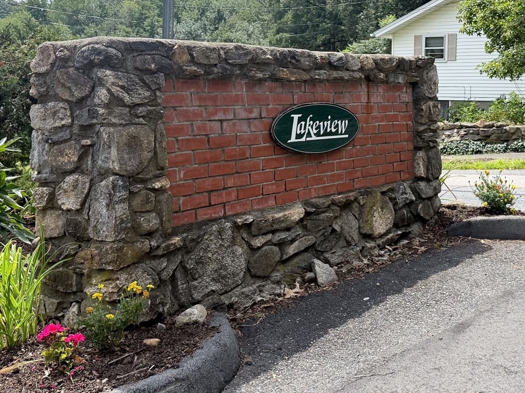 19 Champlain Dr, Hudson MA 01749 photo 30