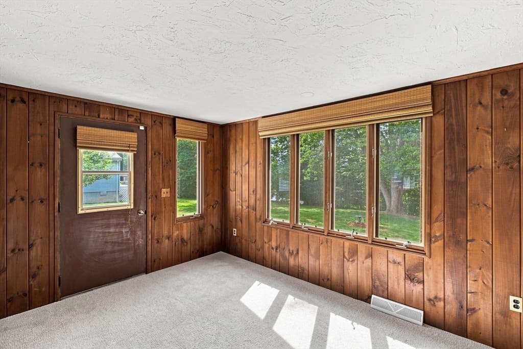 19 Champlain Dr, Hudson MA 01749 photo 14