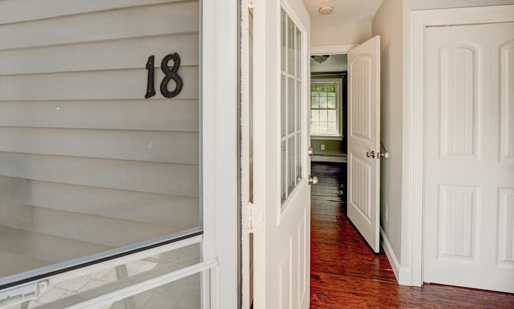 18 Woodland Dr, Lunenburg MA 01462 photo 3