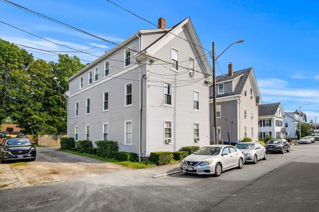 13 Knowlton St, Beverly MA 01915 photo 2