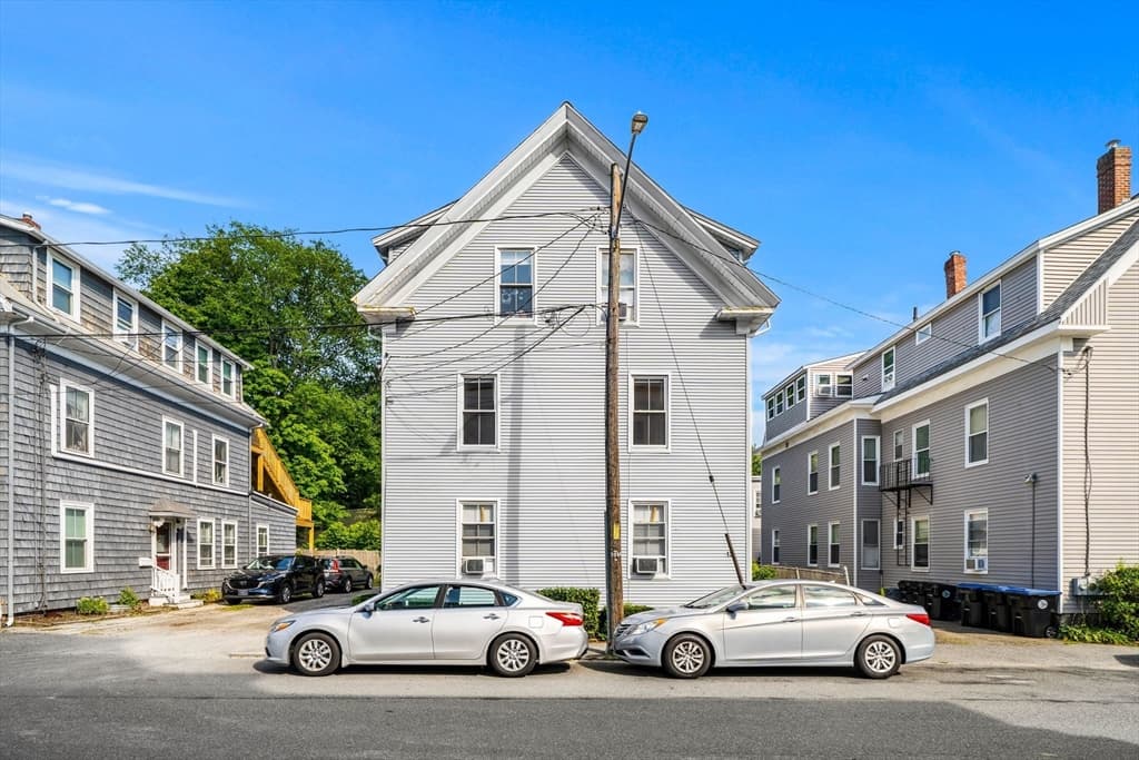 13 Knowlton St, Beverly MA 01915 photo 3