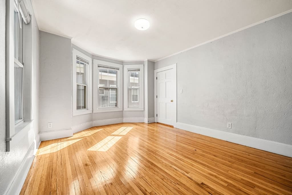 13 Knowlton St, Beverly MA 01915 photo 11