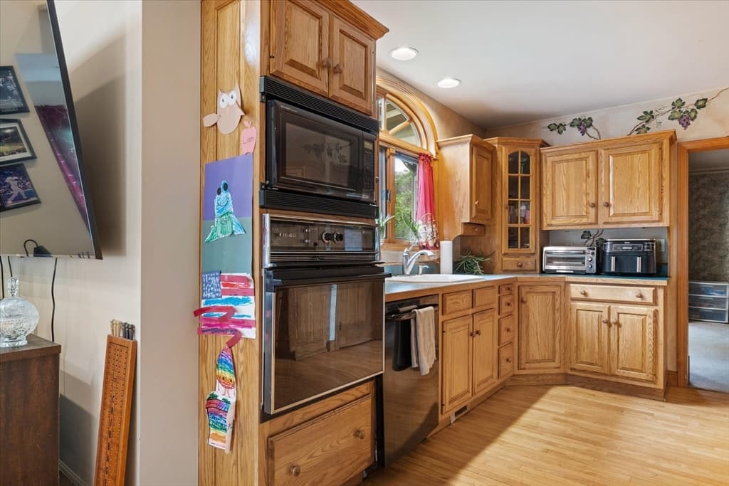 215 S Main St, Orange MA 01364 photo 14