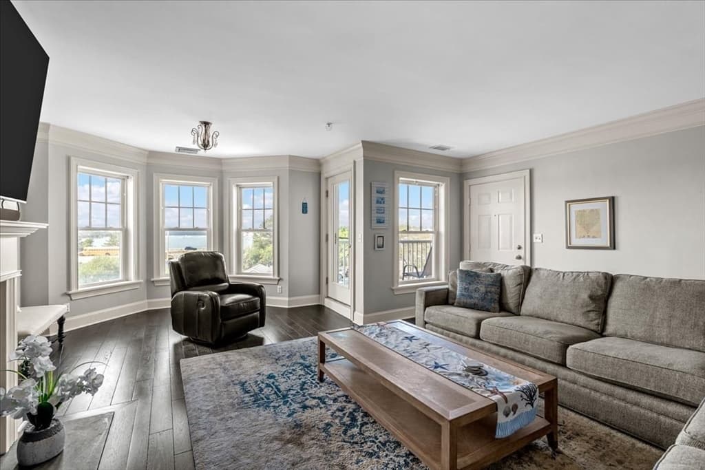 15 Park Ave # 302, Hull MA 02045 photo 3