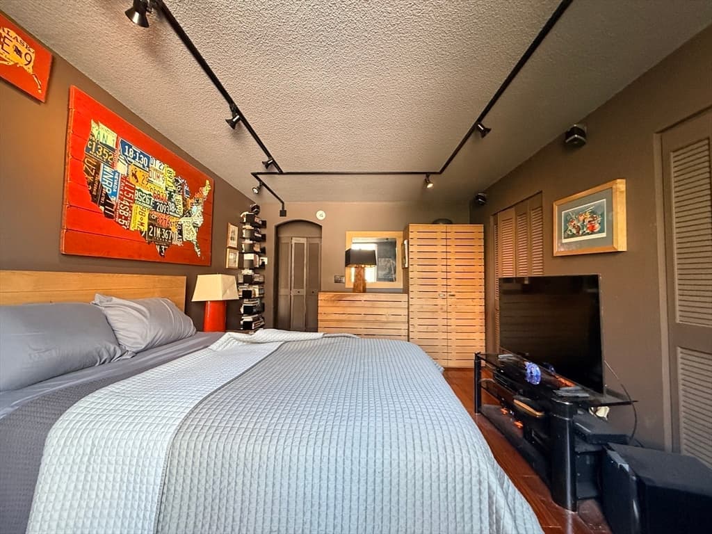 77 Pond Ave # 509, Brookline MA 02445 photo 7
