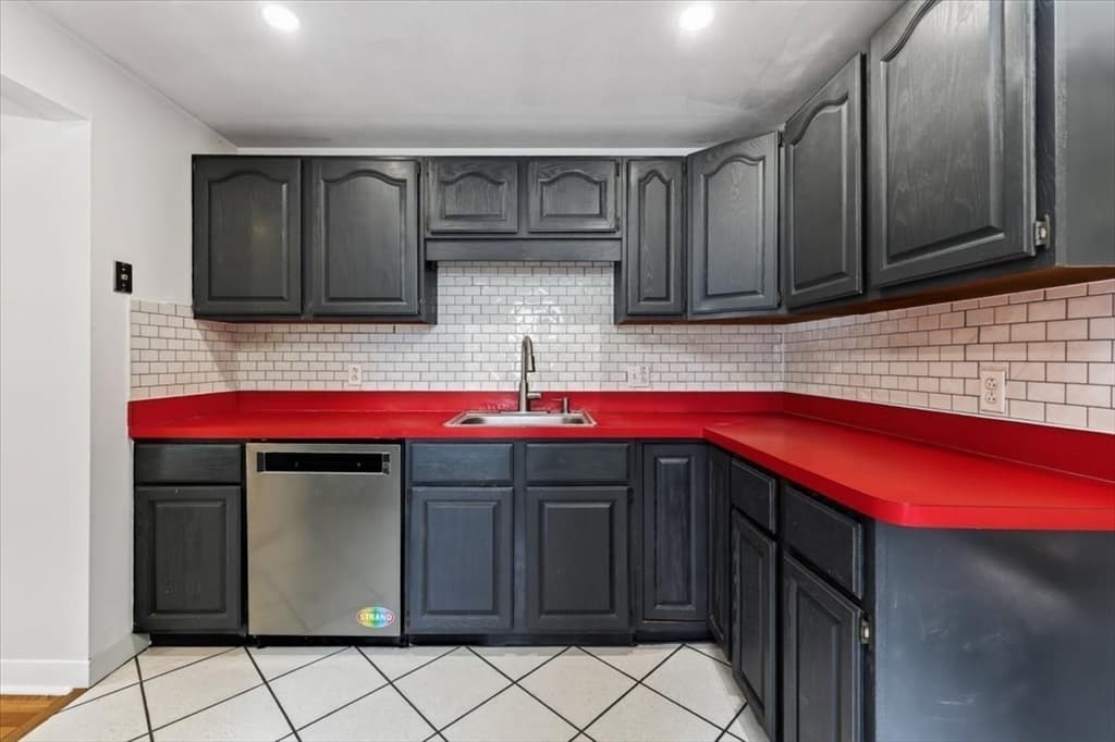 472 Summer St, Abington MA 02351 photo 9