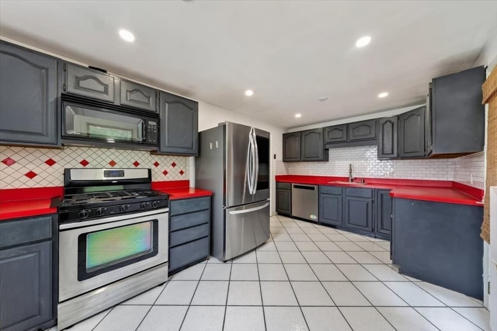 472 Summer St, Abington MA 02351 photo 11