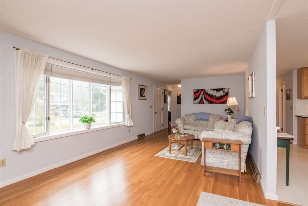 90 Columbia Drive, Amherst MA 01002 photo 6