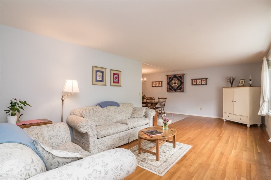 90 Columbia Drive, Amherst MA 01002 photo 7