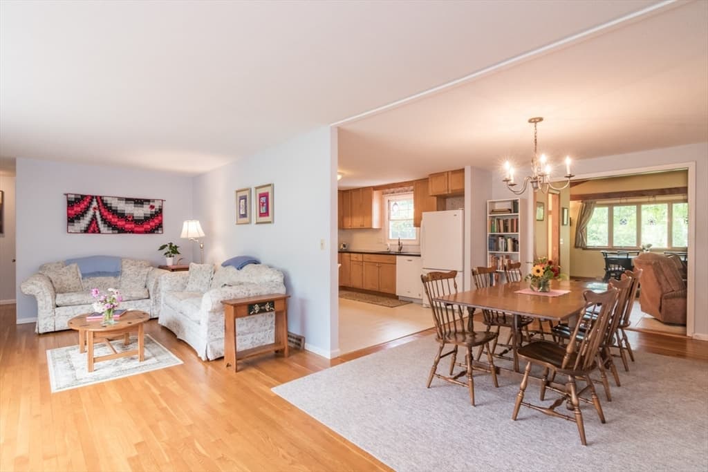 90 Columbia Drive, Amherst MA 01002 photo 8