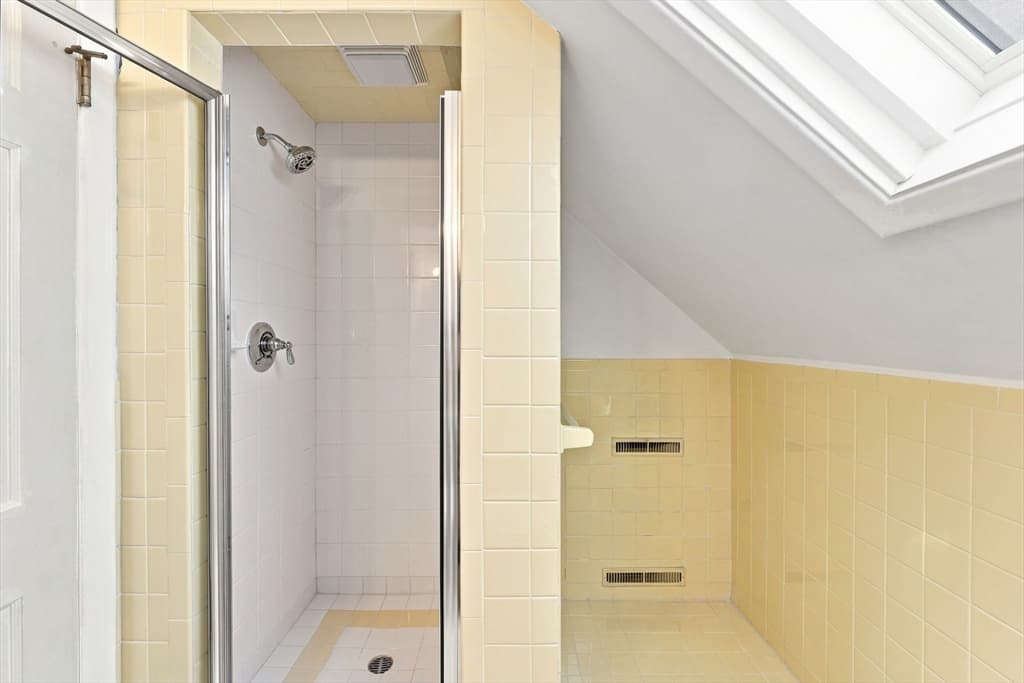 74 Isabella Ave, Providence RI 02908 photo 16