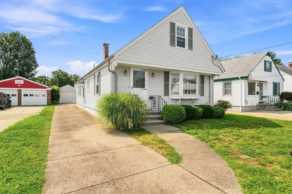 74 Isabella Ave, Providence RI 02908