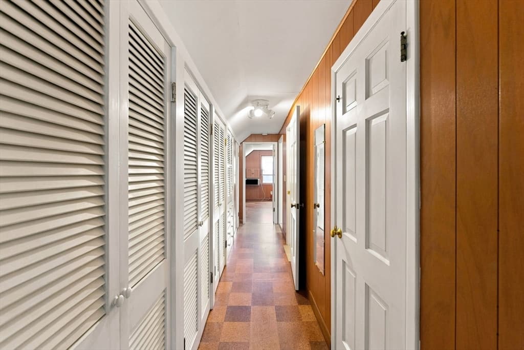 74 Isabella Ave, Providence RI 02908 photo 19