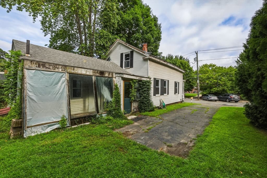 11 School St, Sunderland MA 01375 photo 6