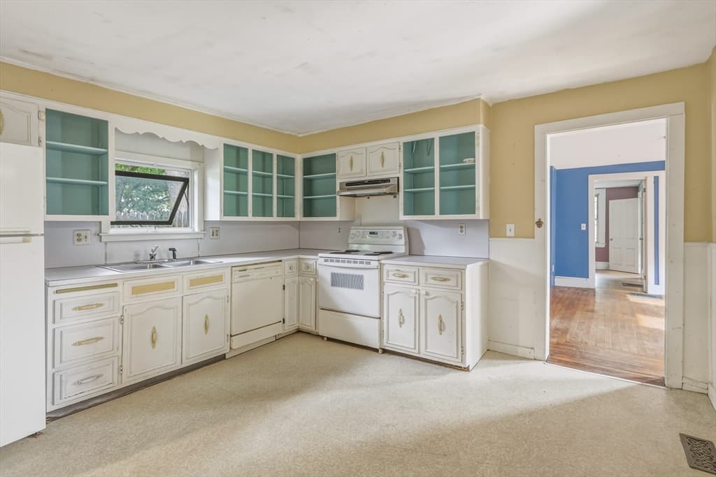 11 School St, Sunderland MA 01375 photo 13