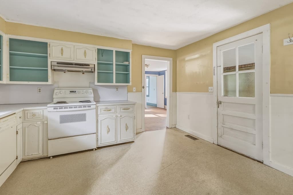 11 School St, Sunderland MA 01375 photo 14