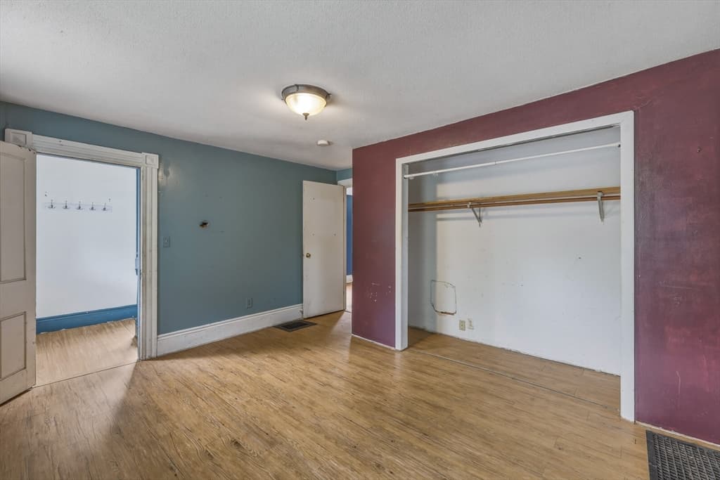 11 School St, Sunderland MA 01375 photo 8