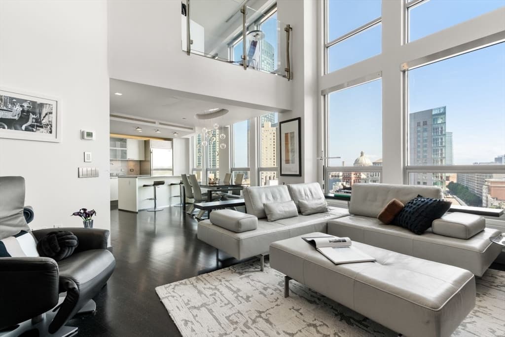 360 Newbury Street # 805, Boston MA 02115