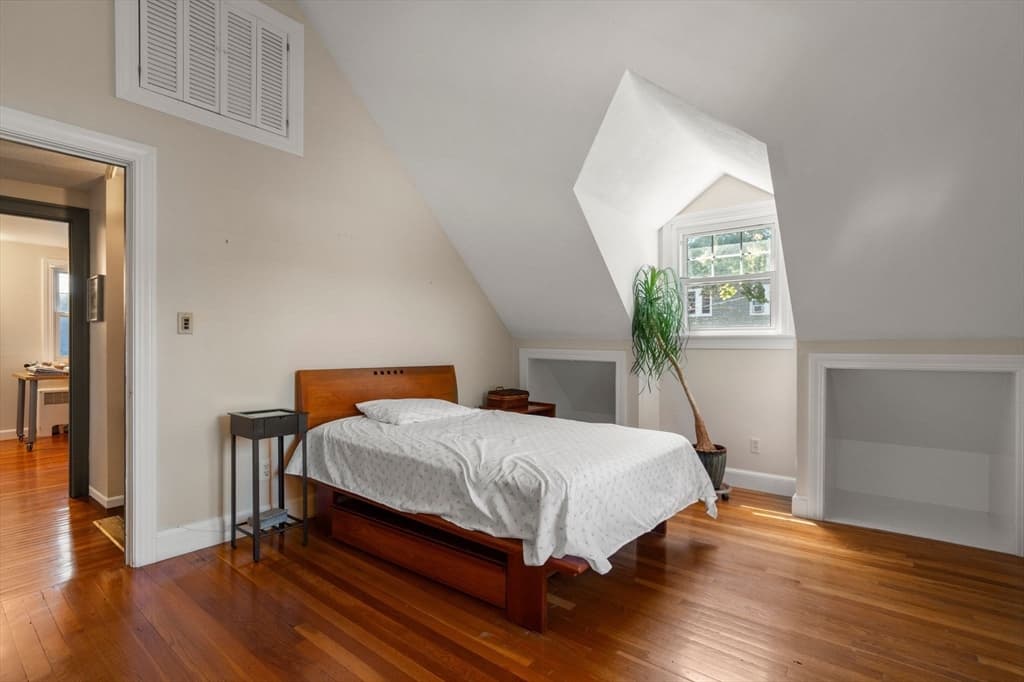 29 Laurel St., Arlington MA 02476 photo 8