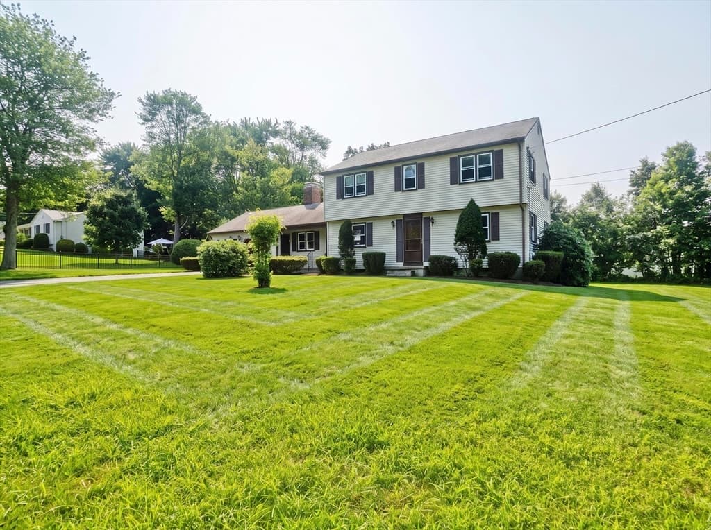 15 Fernwood Dr, Wilbraham MA 01095 photo 32