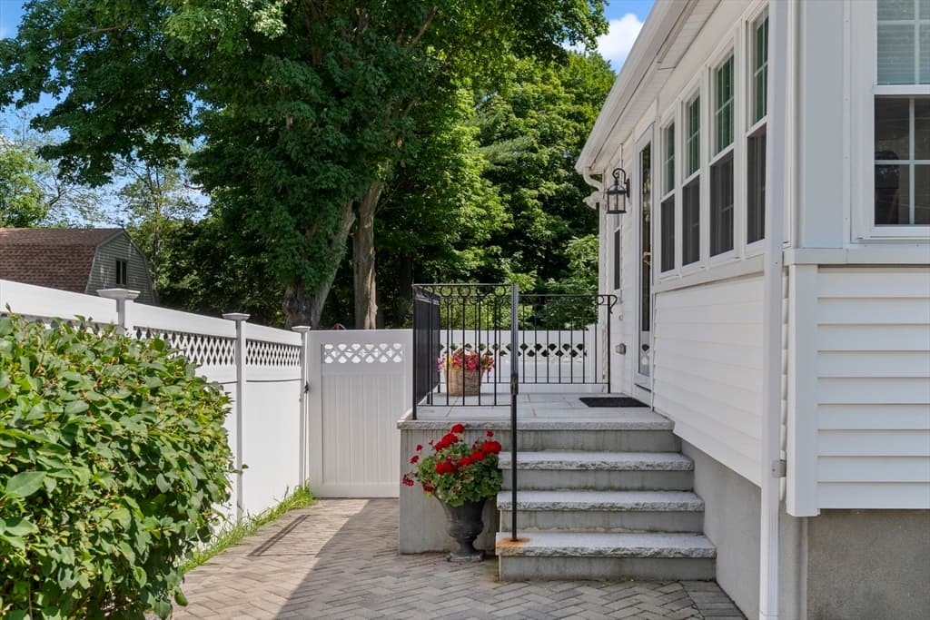 277 Vernon Street, Wakefield MA 01880 photo 29