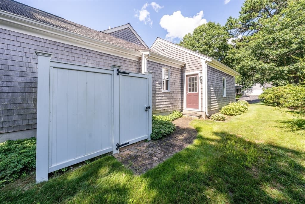 51 Falling Leaf Ln, Barnstable MA 02655 photo 8