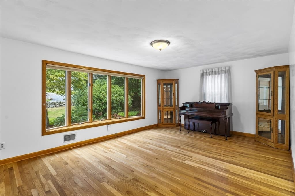 730 Lindsey St, Attleboro MA 02703 photo 16