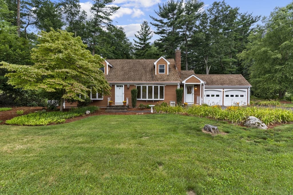 730 Lindsey St, Attleboro MA 02703