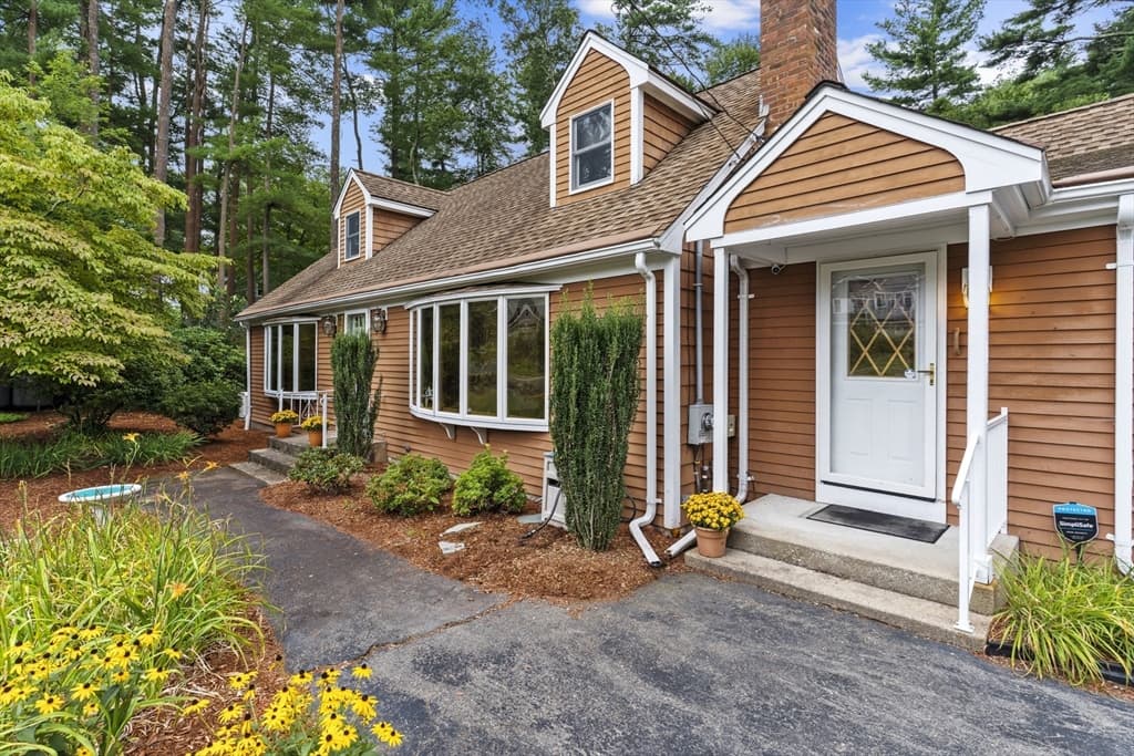 730 Lindsey St, Attleboro MA 02703 photo 4