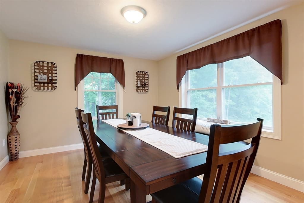 391 Main St, Townsend MA 01474 photo 7