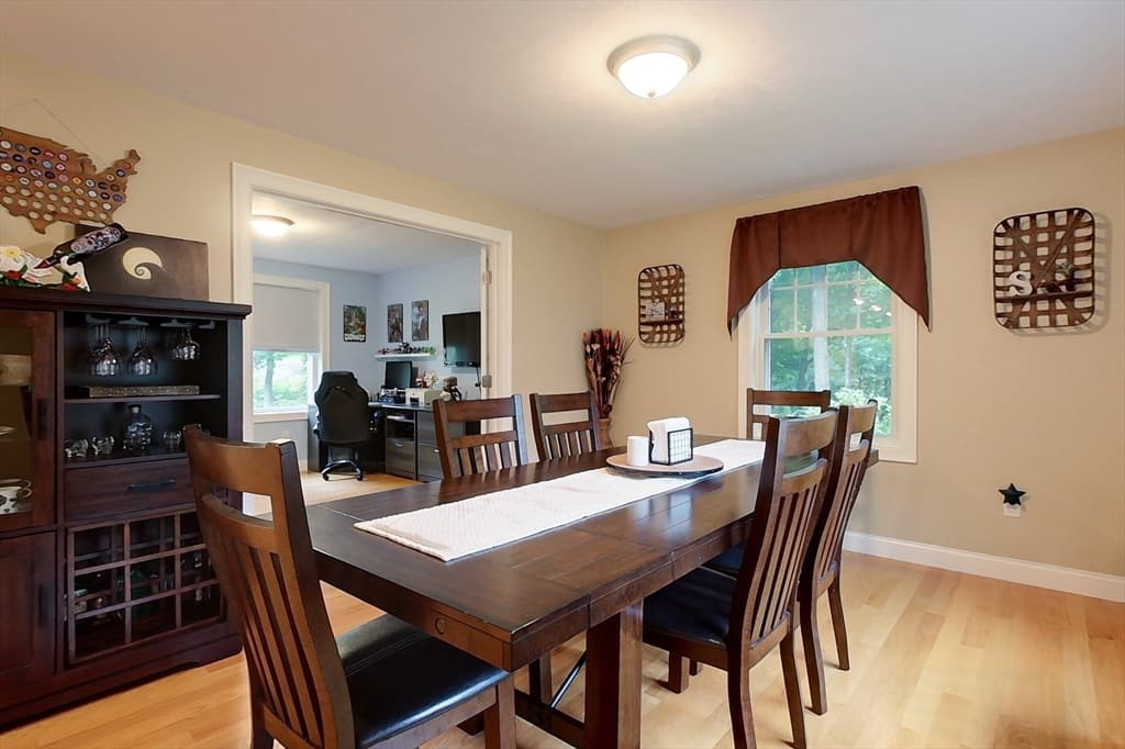 391 Main St, Townsend MA 01474 photo 10