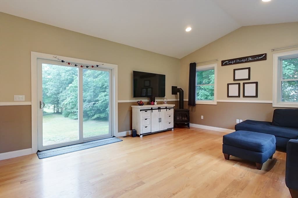 391 Main St, Townsend MA 01474 photo 14