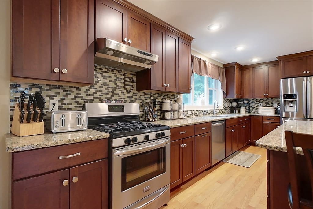 391 Main St, Townsend MA 01474 photo 4