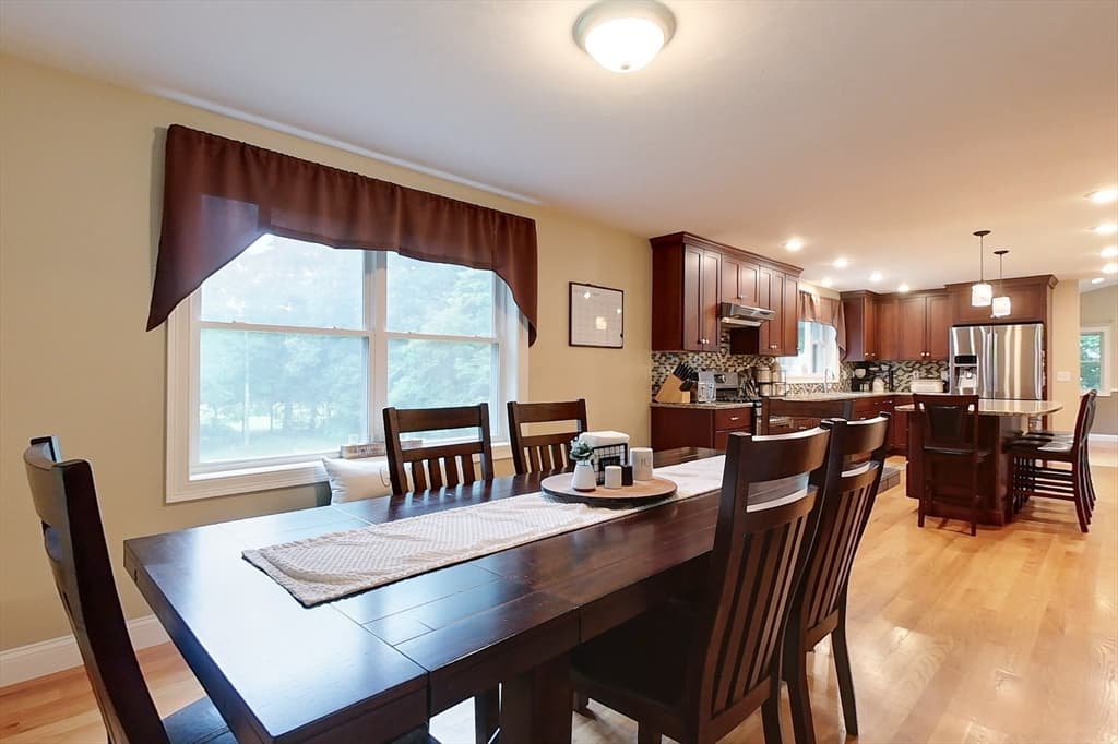 391 Main St, Townsend MA 01474 photo 8