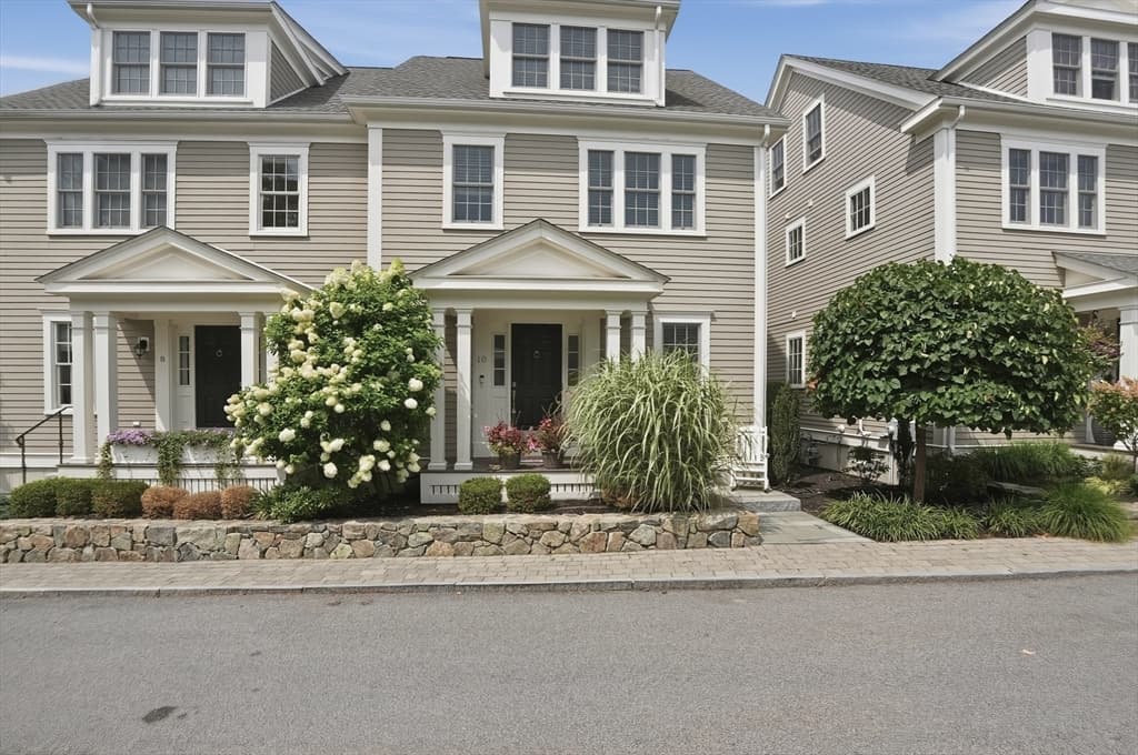 10 James Ln # 10, Cohasset MA 02025