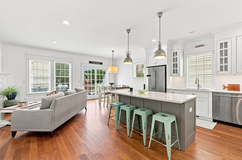 10 James Ln # 10, Cohasset MA 02025 photo 4