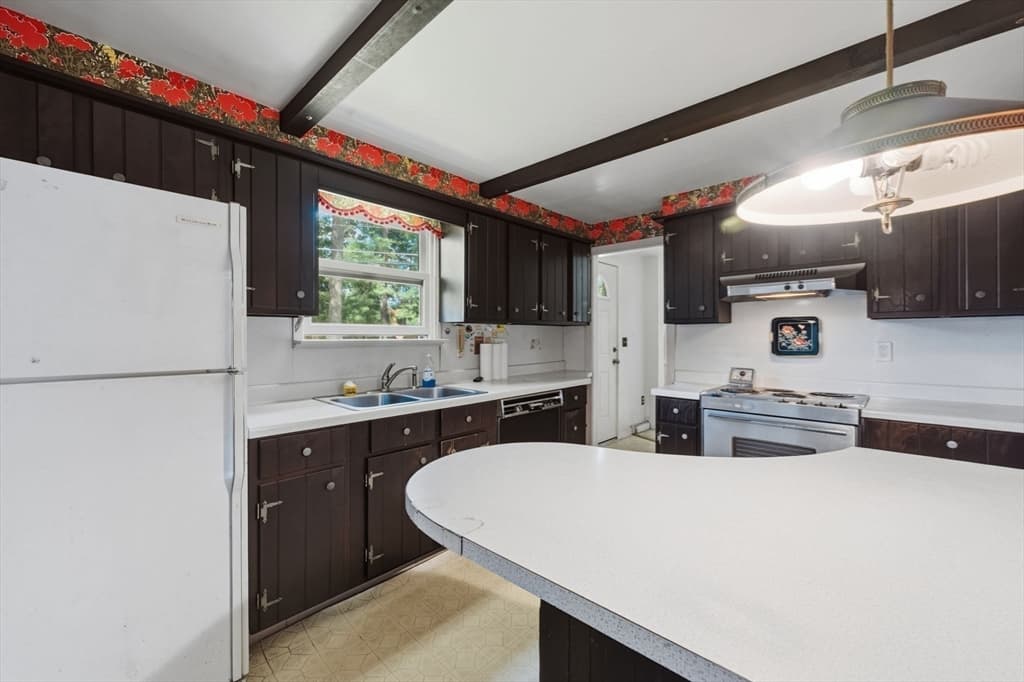 44 Cottage Rd, Enfield CT 06082 photo 11