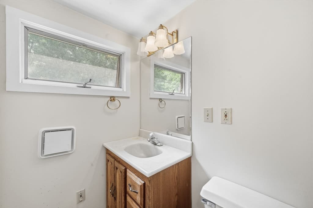 44 Cottage Rd, Enfield CT 06082 photo 21