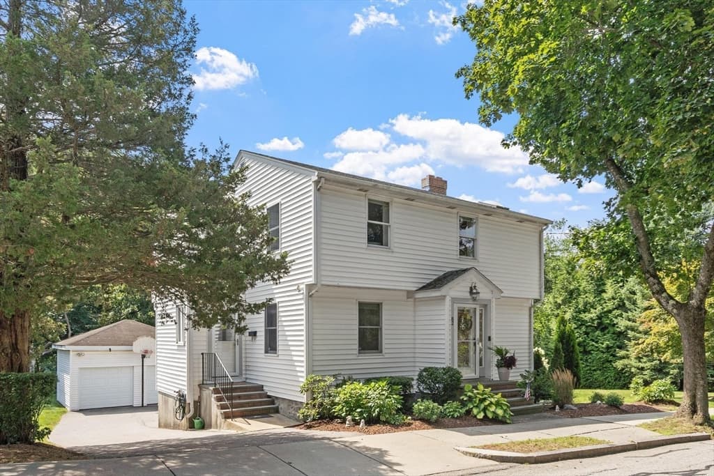 82 Pine Street, Newton MA 02465 photo 2