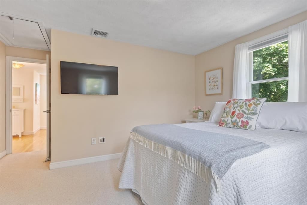 82 Pine Street, Newton MA 02465 photo 32