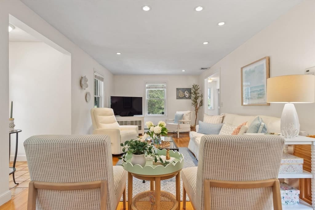 82 Pine Street, Newton MA 02465 photo 14